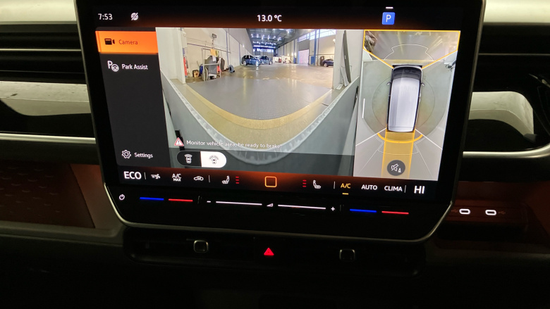 Volkswagen ID. Buzz 210kW Life Pro 86kWh 5dr LWB Auto [7 Seat] Electric Estate